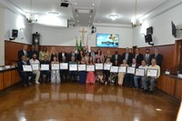 CÂMARA MUNICIPAL DE MOCOCA CONCEDE TÍTULOS DE CIDADÃO MOCOQUENSE A 15 PERSONALIDADES ⬇️