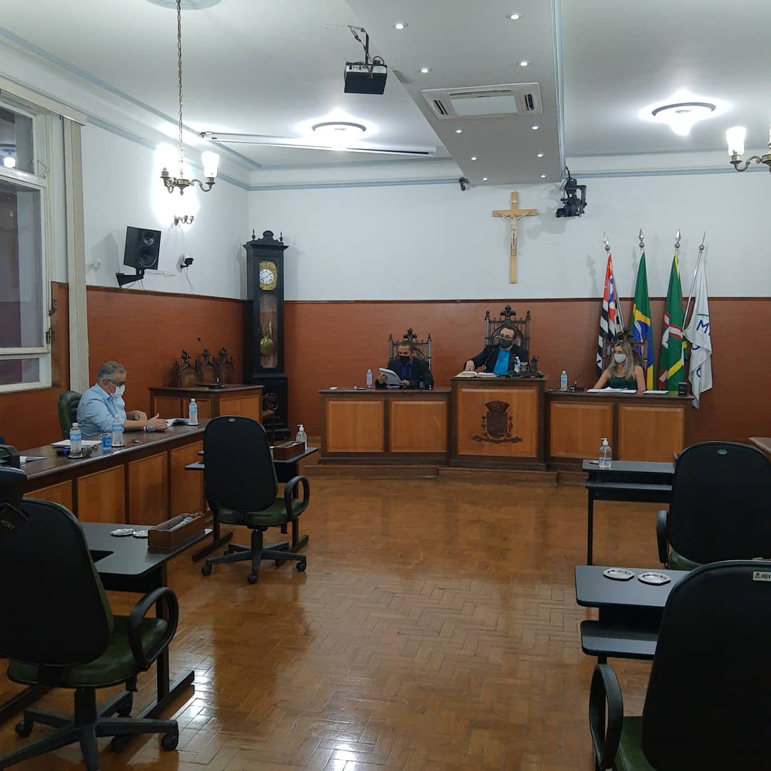 Vereadores, Prefeito e Diretores municipais participam de Audiência Pública sobre o REURB